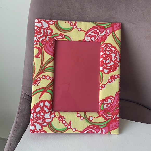 Lilly Pulitzer Printed Frame - Picture 3 of 12
